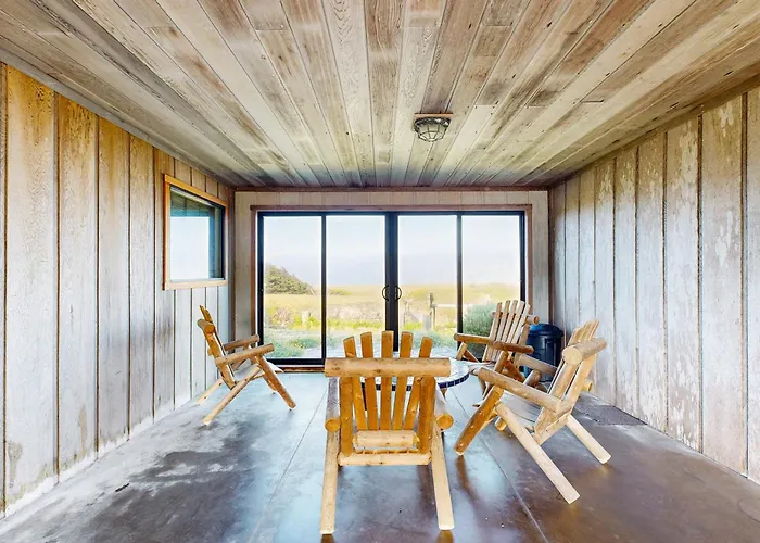 Oceanfront Home - Stunning Views & Private Hot Tub