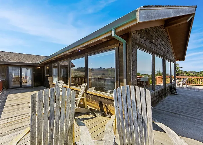 Large Oceanfront Home - Hot Tub Pets Ok Deck